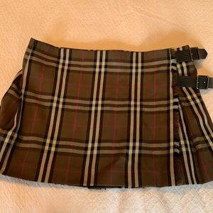 Burberry wrap around mini skirt